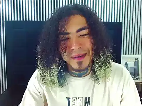 Snapshot of LihanJor_23 chatting on September 29, 1:19 pm LihanJor 23 online show from September 29, 1:19 pm