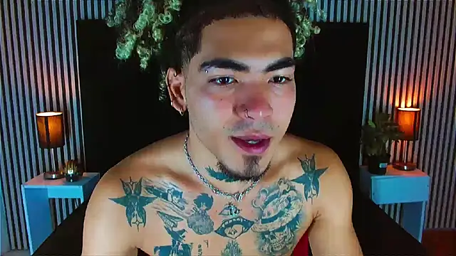 Snapshot of LihanJor_23 chatting on October 14, 1:18 pm LihanJor 23 online show from October 14, 1:18 pm