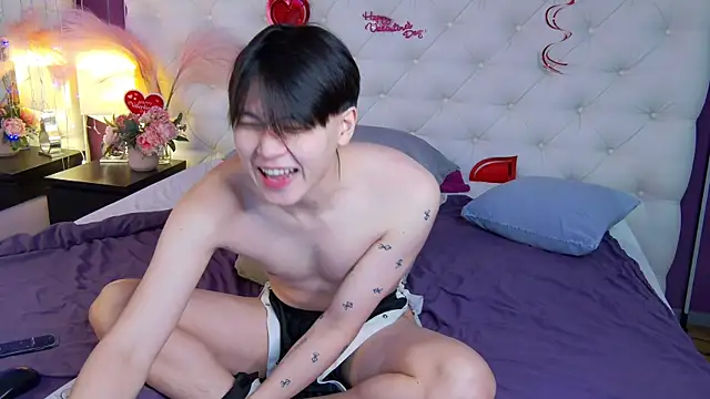 Snapshot of just_gay_ chatting on February 16, 1:27 pm just gay online show from February 16, 1:27 pm