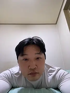 offwhite777 online show from February 7, 9:58 am