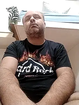 NAvoglia online show from October 17, 6:12 pm