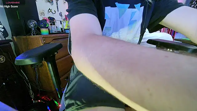 AaronSkeetman online show from June 1, 6:41 pm