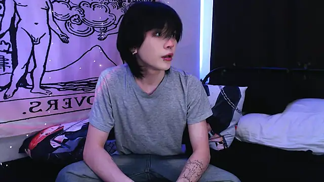 Snapshot of rennnuts chatting on February 26, 1:08 pm rennnuts online show from February 26, 1:08 pm