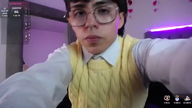Snapshot of PepperTwink chatting on September 18, 4:53 pm PepperTwink online show from September 18, 4:53 pm