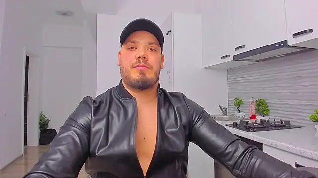 ZackMasterss online show from February 14, 11:10 pm