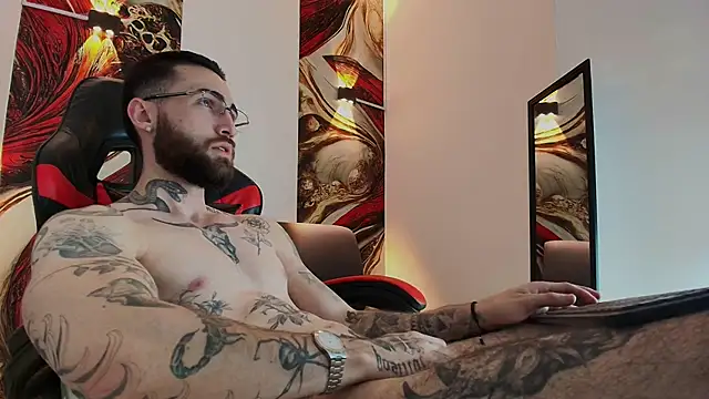 Luke davis01 online show from November 29, 1:35 pm