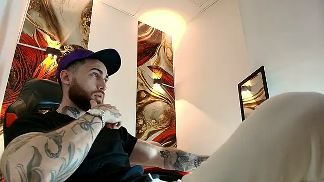 Luke davis01 online show from April 23, 1:13 pm