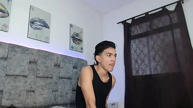 Ben Darkdesiree online show from February 12, 7:45 pm