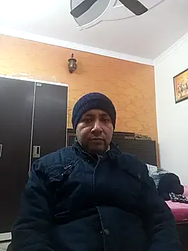 innocentboy1987 online show from January 7, 5:01 am