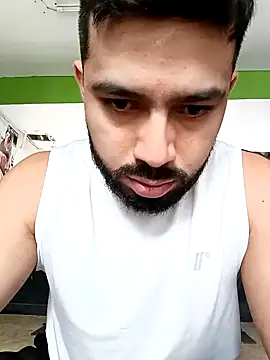 Snapshot of mikeblaree chatting on February 12, 2:32 pm mikeblaree online show from February 12, 2:32 pm