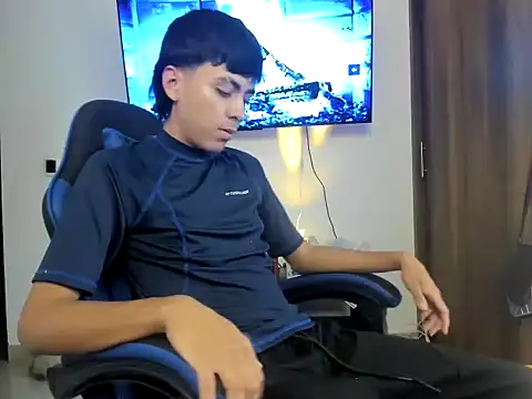 ian maik online show from April 17, 8:50 am