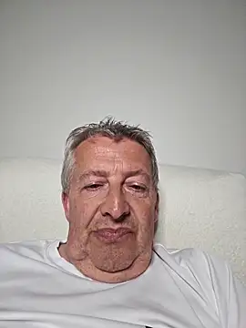 mann4u147 online show from April 30, 8:57 pm