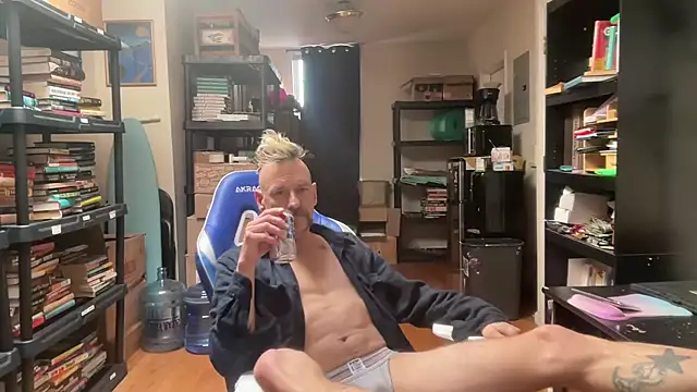 SubtleForest616 online show from March 25, 7:51 pm