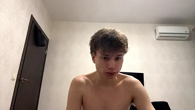 Snapshot of aronrodrigos chatting on February 10, 12:30 am aronrodrigos online show from February 10, 12:30 am