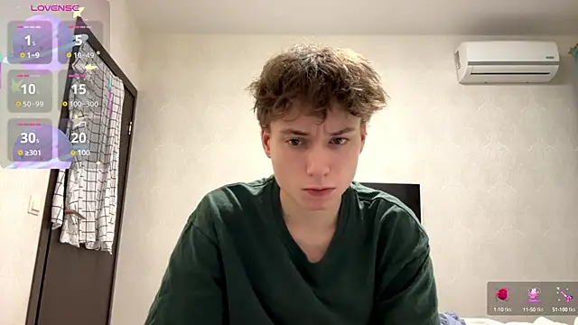 Snapshot of aronrodrigos chatting on February 16, 5:37 pm aronrodrigos online show from February 16, 5:37 pm