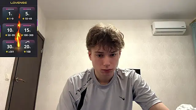 Snapshot of aronrodrigos chatting on February 20, 6:24 pm aronrodrigos online show from February 20, 6:24 pm