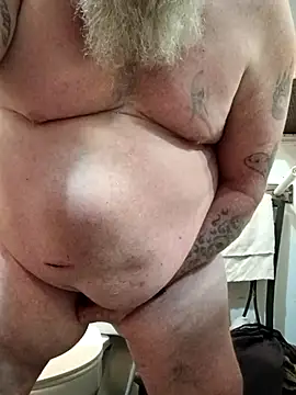 bshaw75471 online show from April 23, 4:17 am