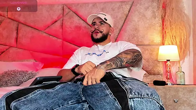 DickGriffith  online show from November 9, 10:47 pm