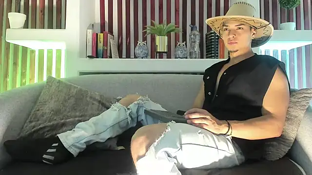 RyanGreys online show from September 27, 3:37 am