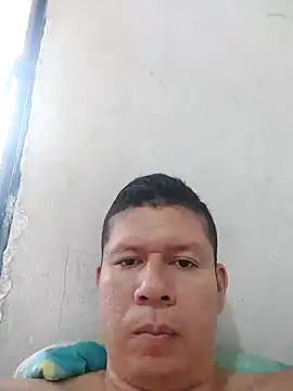 Snapshot of elcapi_03 chatting on February 12, 12:01 pm elcapi 03 online show from February 12, 12:01 pm