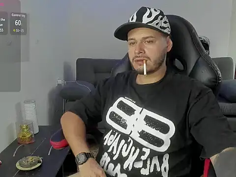 ragnar lothbrok777 online show from April 11, 9:40 pm