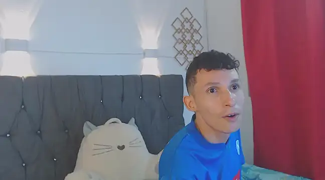 Isak Millan online show from February 12, 2:45 am