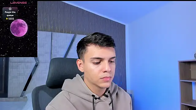 JacobRoberts1 online show from November 13, 8:35 pm