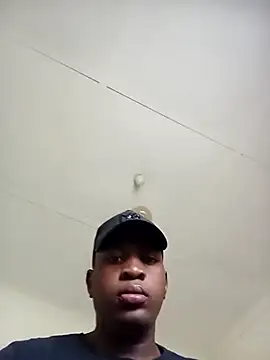 Snapshot of bosszonke123 chatting on February 23, 4:44 am bosszonke123 online show from February 23, 4:44 am