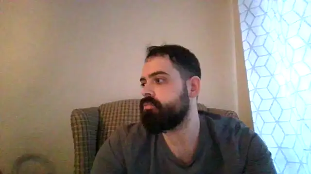 guccititi online show from March 22, 10:15 pm