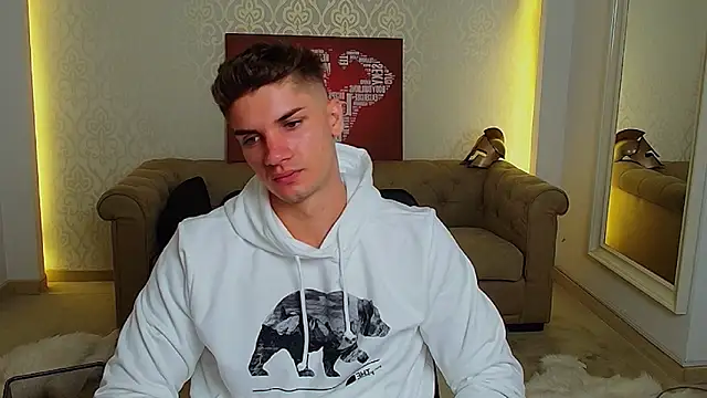 Snapshot of MaxKaiden chatting on September 17, 4:24 am MaxKaiden online show from September 17, 4:24 am
