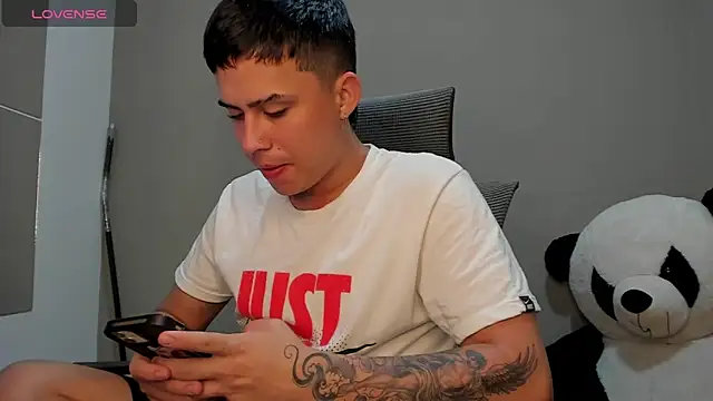 mattiwsmorris  online show from November 12, 1:50 pm