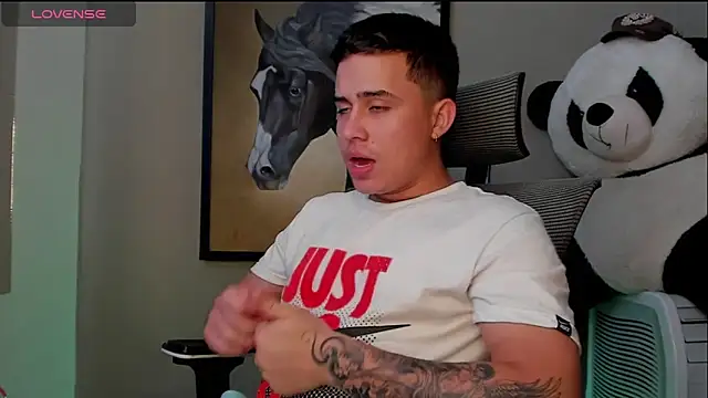 mattiwsmorris  online show from September 22, 6:07 pm