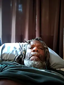 Snapshot of KingSlim56 chatting on October 9, 4:34 pm KingSlim56 online show from October 9, 4:34 pm