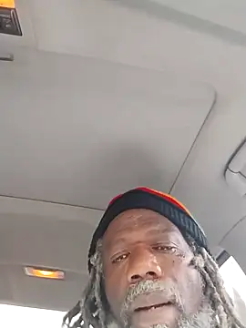 Snapshot of KingSlim56 chatting on October 4, 10:14 pm KingSlim56 online show from October 4, 10:14 pm