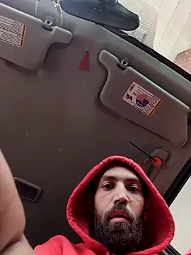 QueenM3 online show from October 7, 4:33 pm