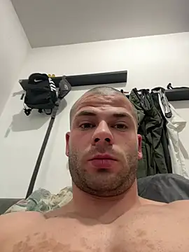 pesyelisa online show from February 18, 2:59 pm