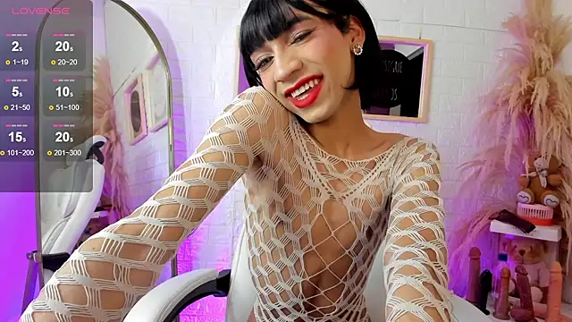 Snapshot of Danny_Luxx chatting on February 26, 4:03 pm Danny Luxx online show from February 26, 4:03 pm