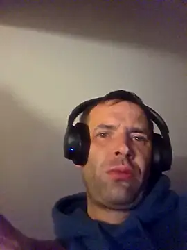 Snapshot of Nidge251 chatting on September 23, 4:01 am Nidge251 online show from September 23, 4:01 am