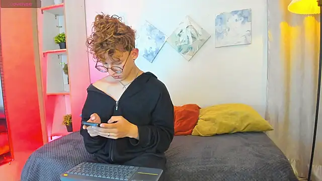 iiangel  online show from November 16, 2:25 am