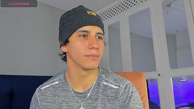 Snapshot of Allex_Cano chatting on September 24, 10:08 pm Allex Cano online show from September 24, 10:08 pm