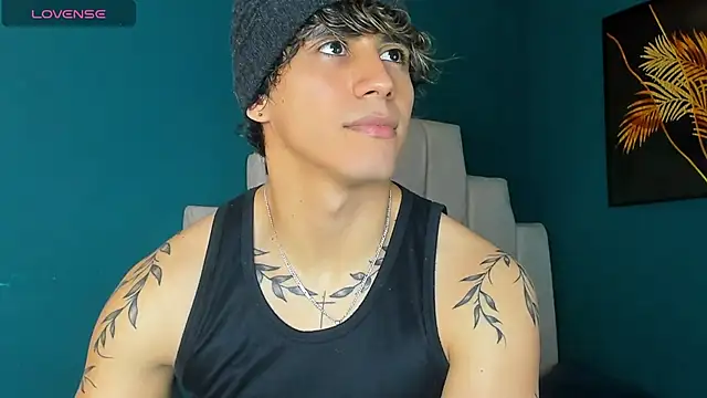 Snapshot of Allex_Cano chatting on September 28, 11:14 pm Allex Cano online show from September 28, 11:14 pm