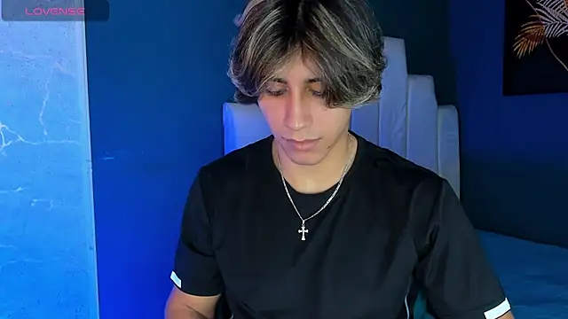 Snapshot of Allex_Cano chatting on October 9, 3:00 am Allex Cano online show from October 9, 3:00 am
