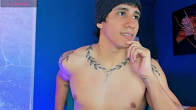 Snapshot of Allex_Cano chatting on October 3, 10:15 pm Allex Cano online show from October 3, 10:15 pm