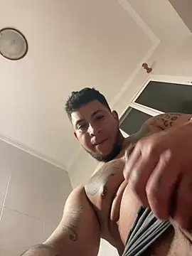 Leandro5523Z online show from April 20, 9:28 pm