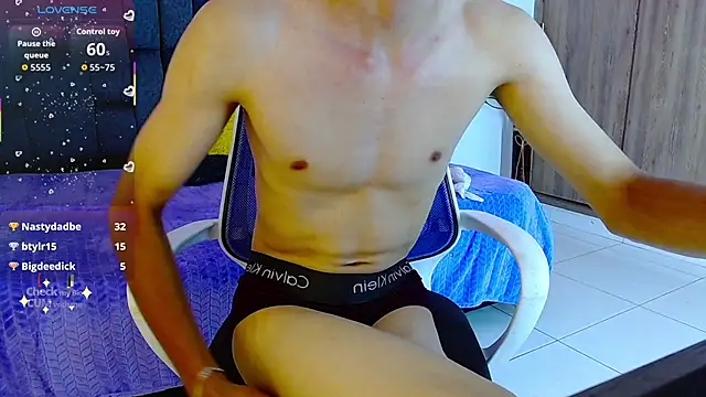 Snapshot of skinny_bigcock02 chatting on September 13, 11:28 pm skinny bigcock02 online show from September 13, 11:28 pm