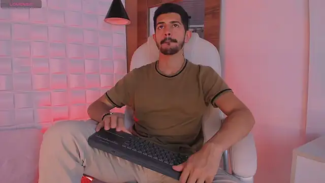 AlejandroStormm online show from October 19, 3:33 am