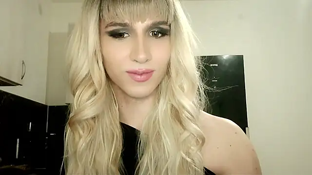 Snapshot of hellenspellman chatting on March 8, 2:32 am hellenspellman online show from March 8, 2:32 am