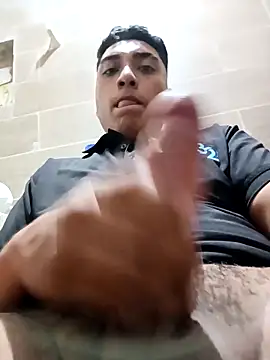 crisssalazar online show from April 21, 1:42 am