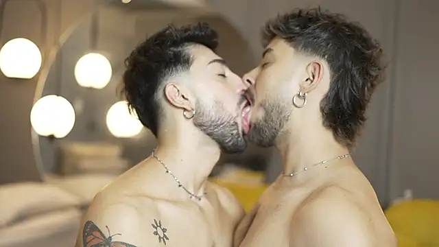 Liam and luca online show from March 19, 8:11 pm