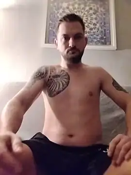 iurinicola online show from February 15, 5:24 am